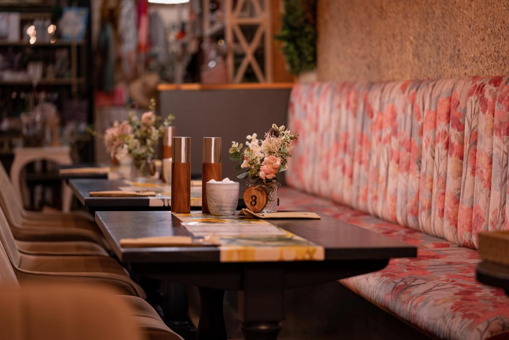 霍克斯黑德The Hive At Poppi-Red住宿加早餐旅馆 外观 照片